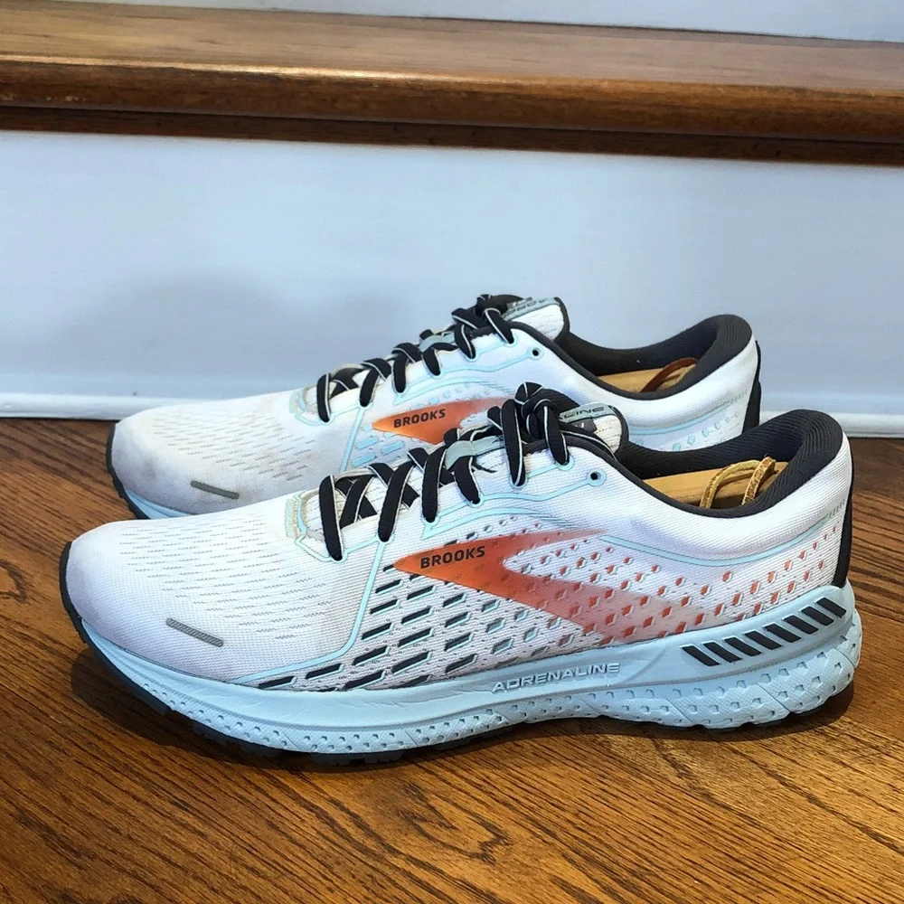 BROOKS Women's Adrenaline GTS 21 Size 11